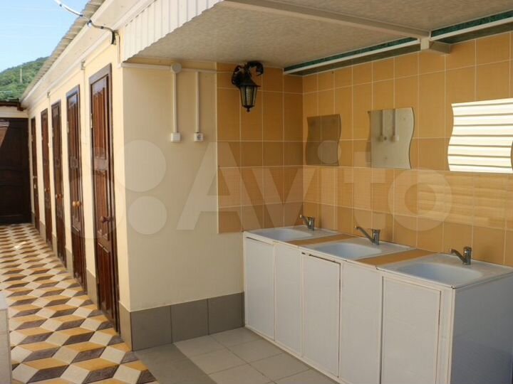 Комната 12 м² в 9-к., 2/2 эт.