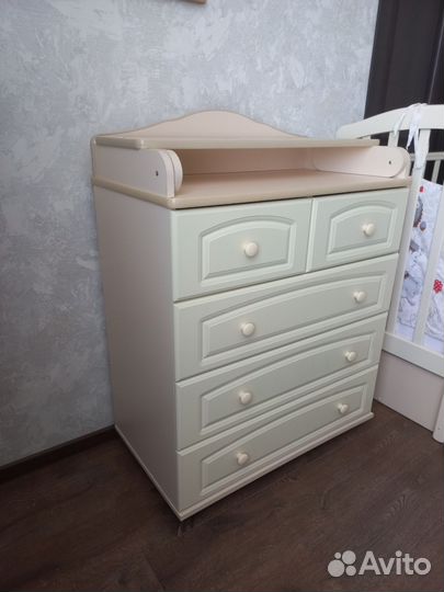 Кроватка детская с пеленальным комодом