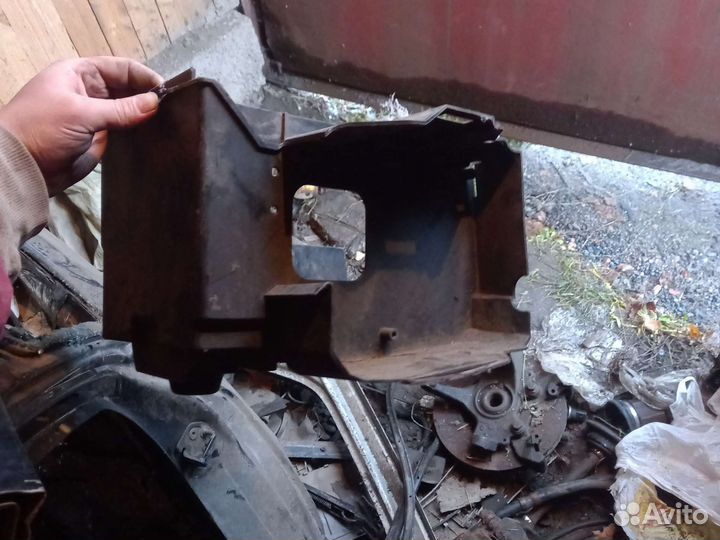 Ford focus 2 Площадка под Аккумулятор