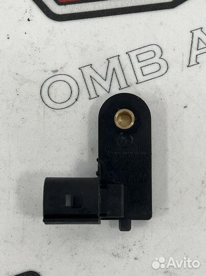 Датчик включения стоп сигнала Пассат сс