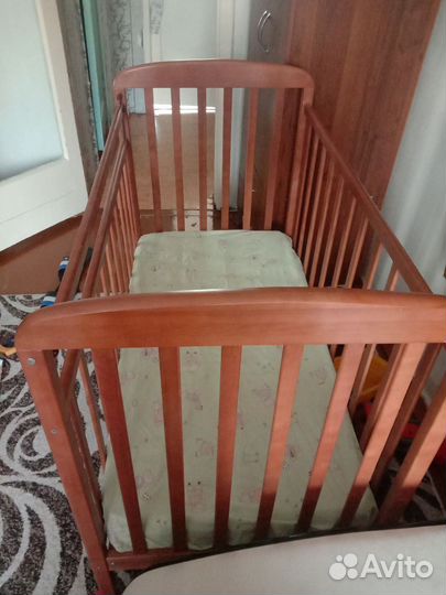 Детская кроватка