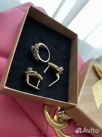 Комплект с бриллиантами