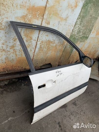 Дверь передняя правая vw Passat B4