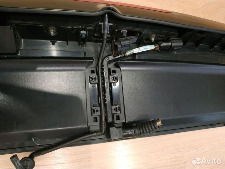 Спойлер Nissan Presage U31