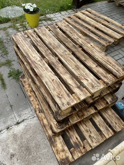 Лежаки, кресла из поддонов для интерьеров