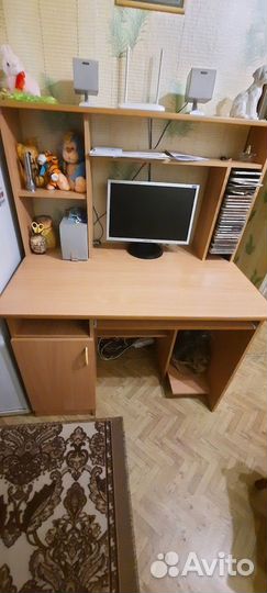 Компьютерный стол