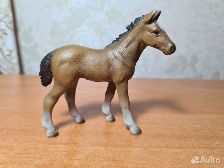 Лошадь шляйх schleich жеребенок