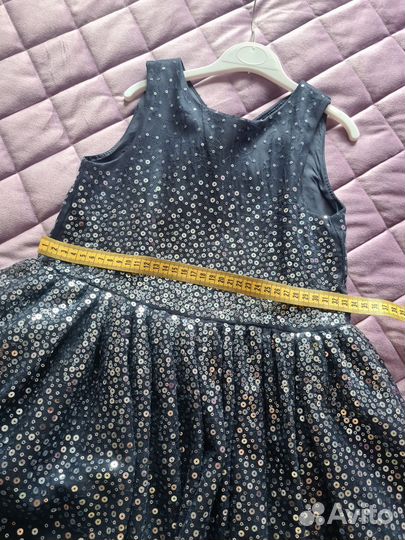 Нарядное платье для девочки H&M 128