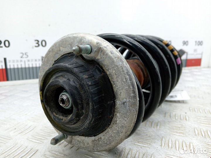 Стойка для Volkswagen Passat 5