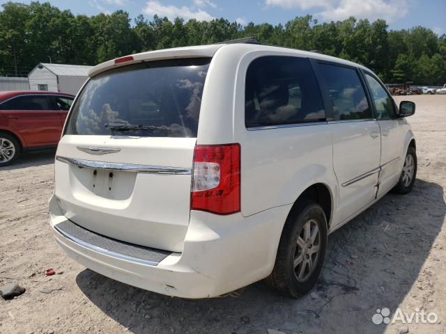 Разбор на запчасти Chrysler Town-Country 2008