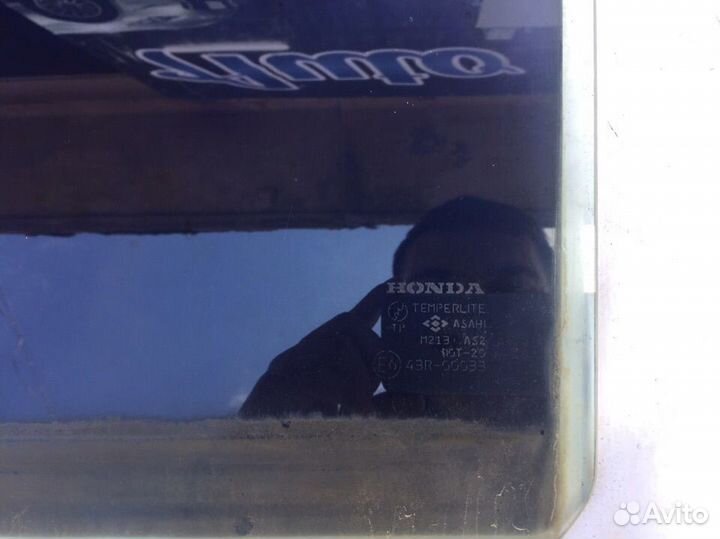 Honda CR-V 1 стекло двери