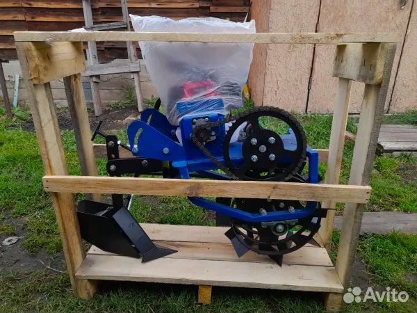 Мотоокучник бензиновый