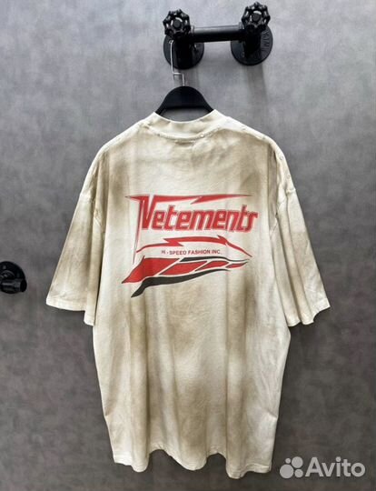 Футболка vetements