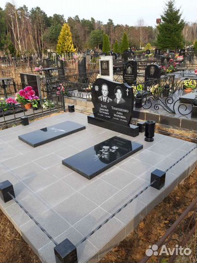 Гранитные памятники под заказ. Венки