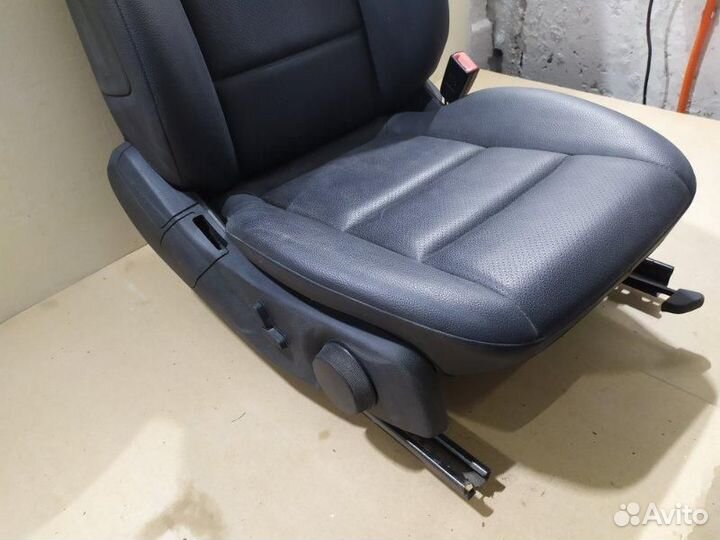 Сиденье переднее правое Mercedes-Benz GLK-Class