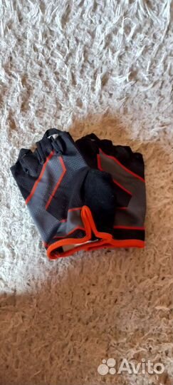 Велосипедные перчатки