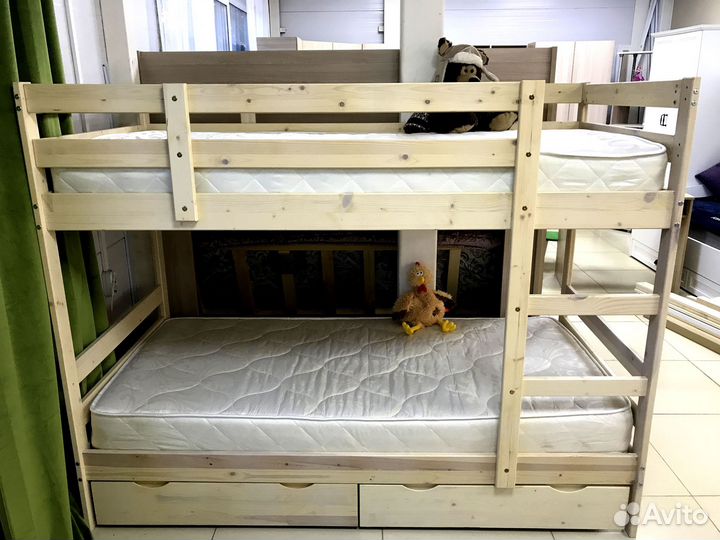 Детская двухъярусная кровать массив