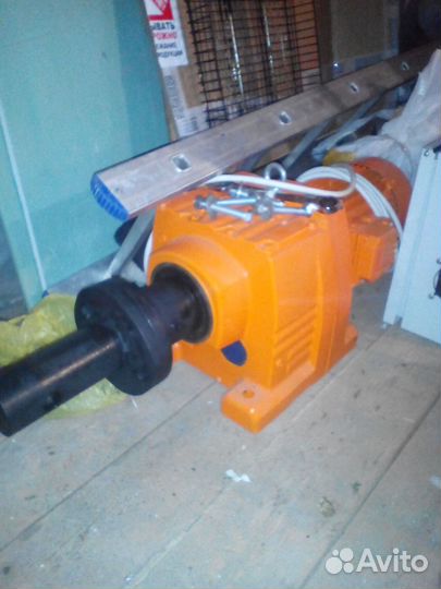Электро двигатель 3кВт с редуктором
