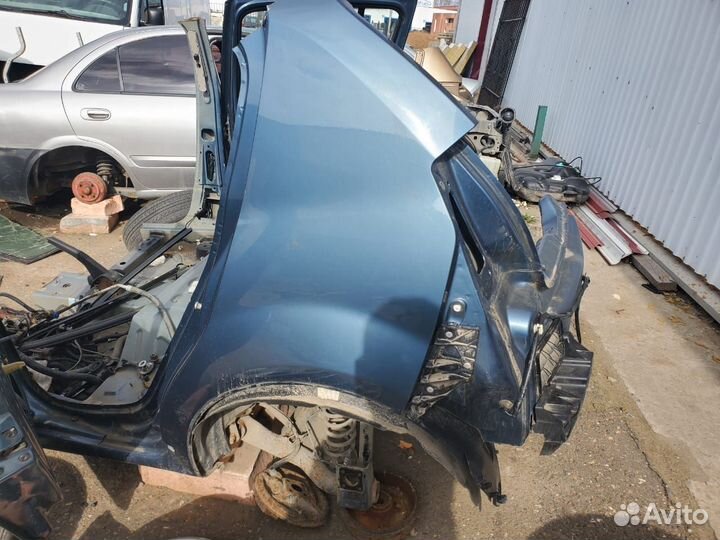 Заднее левое крыло (четверть) renault sandero 1