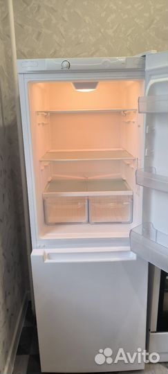 Холодильник новый