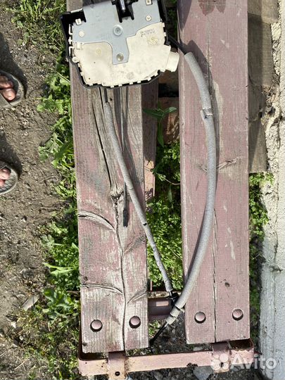 Замок двери перед правый range rover l322