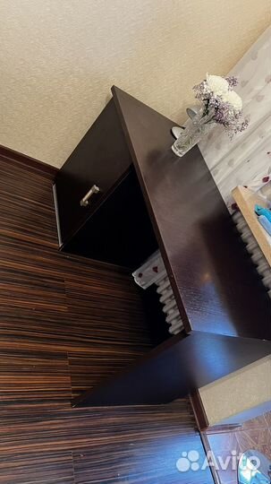 Письменный стол