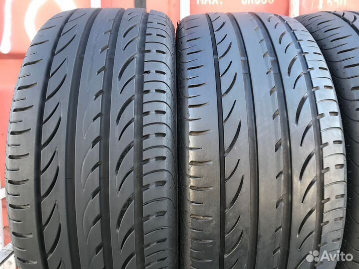 Pirelli P Zero Nero 215/40 R18 101M