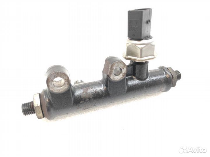 Топливная рейка (рампа) Land Rover Discovery 3