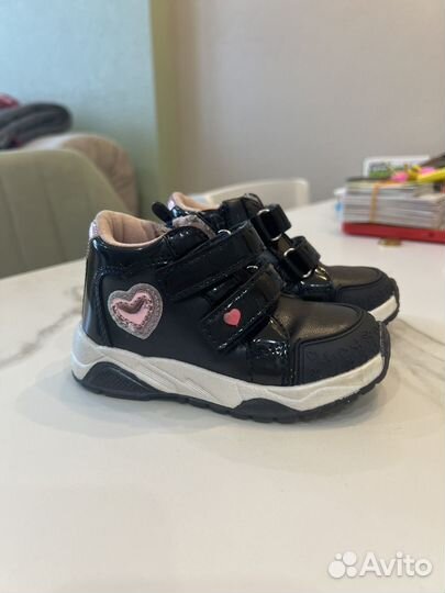 Полуботинки демисезонные на девочку 22 размер
