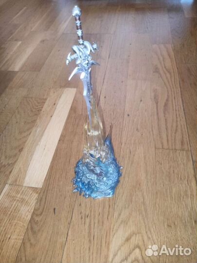 Статуэтка меча 