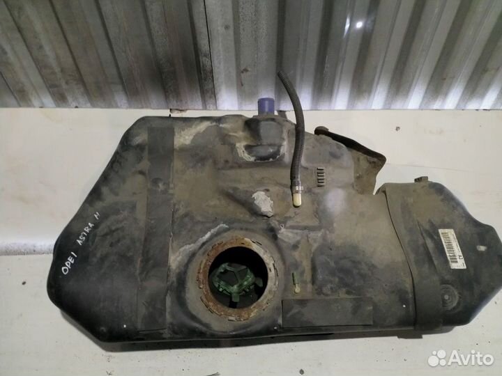 Топливный бак Opel Astra H