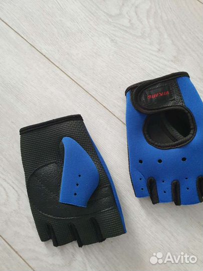 Перчатки для велосипеда