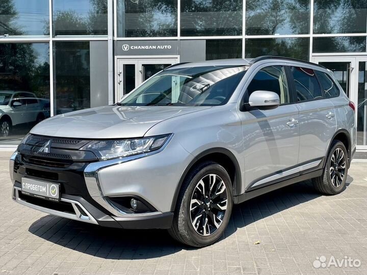 Mitsubishi Outlander, 2022