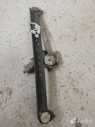 Стеклоподъемник электрический задний левый Bmw X5