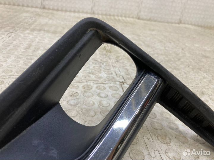 Накладка птф передняя левая Toyota Land Cruiser