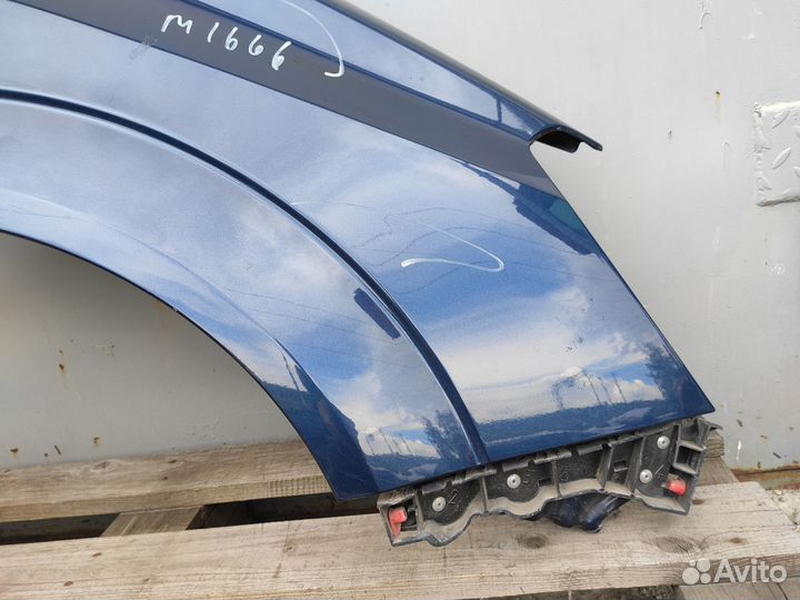 Крыло переднее правое на Opel Zafira B