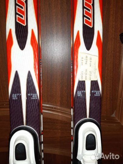 Беговые гоночные лыжи