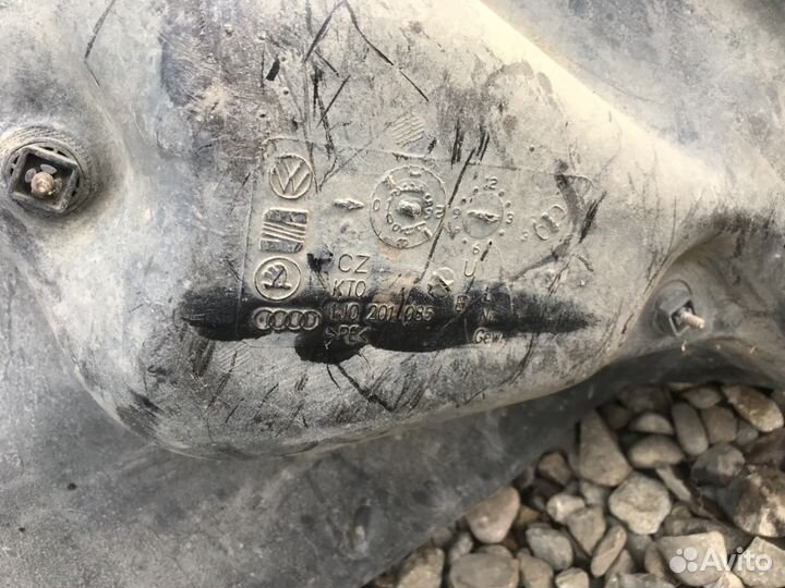 1J0201085 топливный бак Шкода Октавия