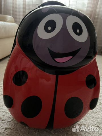 Детский чемодан на колесиках