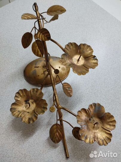 Старинный подсвечник