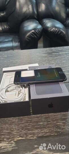 iPhone 8, 256 ГБ