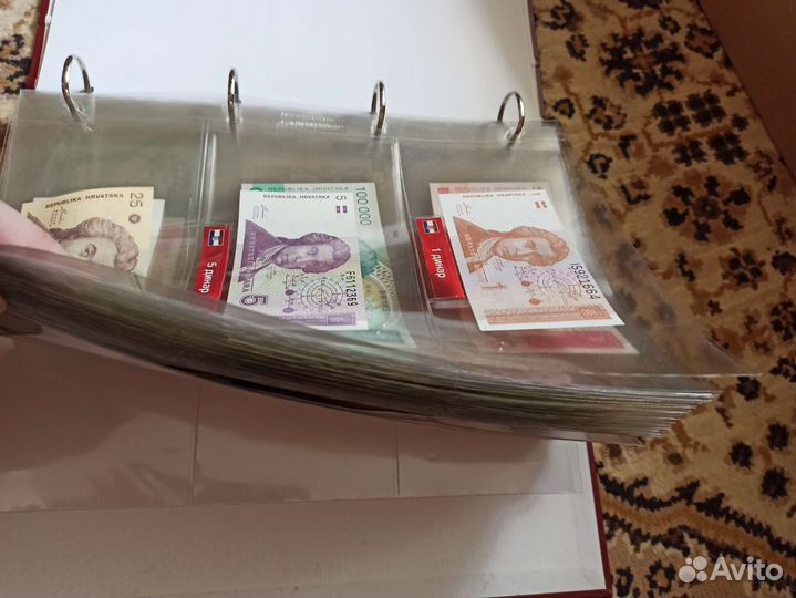 Коллекция монет и банкнот