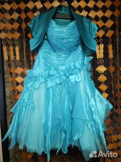 Вечернее платье