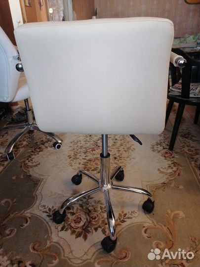 Секретарское кресло-стул