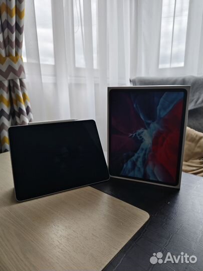 Продам iPad pro 12.9, 256 гб
