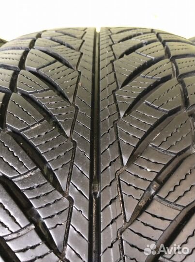 Goodyear UltraGrip 8 Performance 245/45 R19 102Y