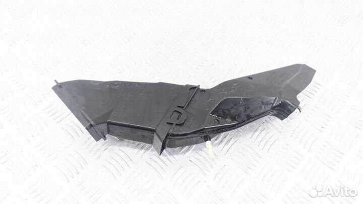 61667388734 Воздуховод BMW 5 G30/G31