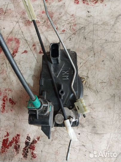 Замок двери opel astra h GTC