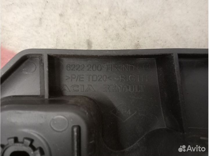 Направляющая переднего бампера, 622220011R renault
