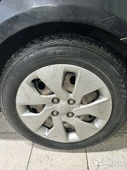 Yokohama IceGuard Stud IG65 185/65 R15